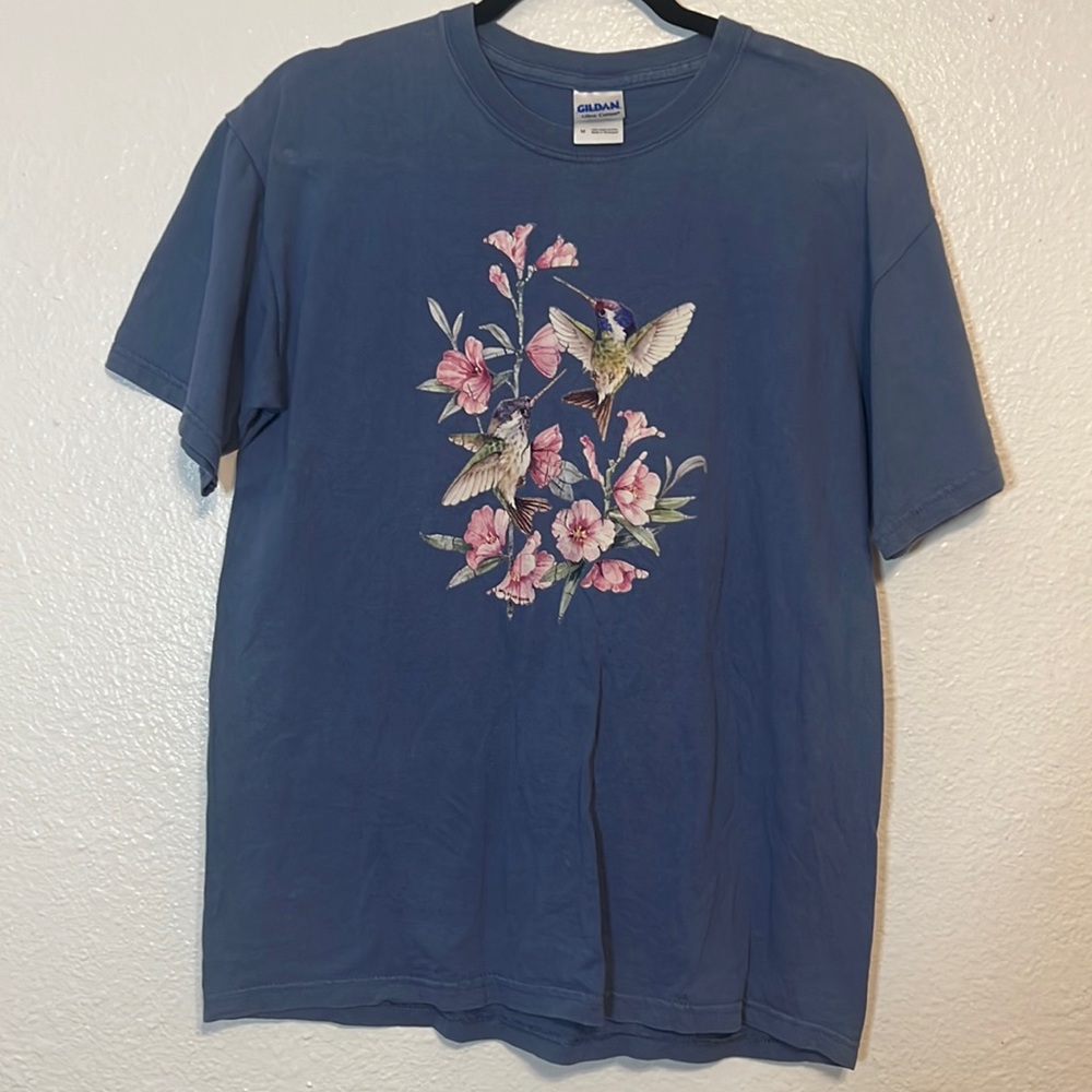 Super cute graphic t
